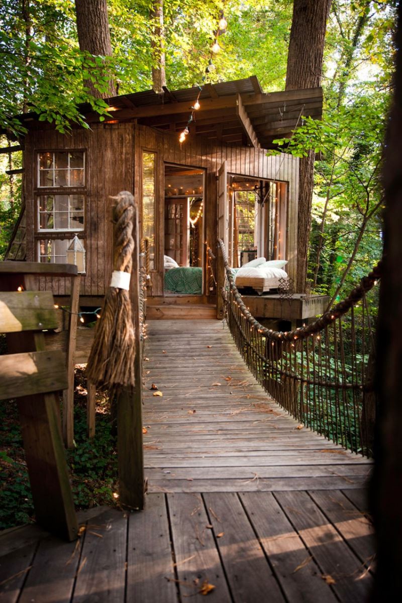 Secluded-Intown-Treehouse-08-850x1275
